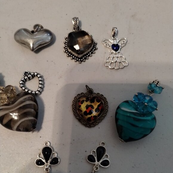 Jewelry - Vintage lot pendants